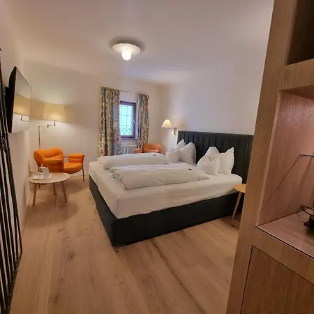 Wolf Hotell