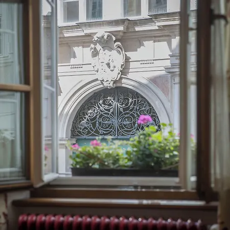 Wolf 4* Salzburg